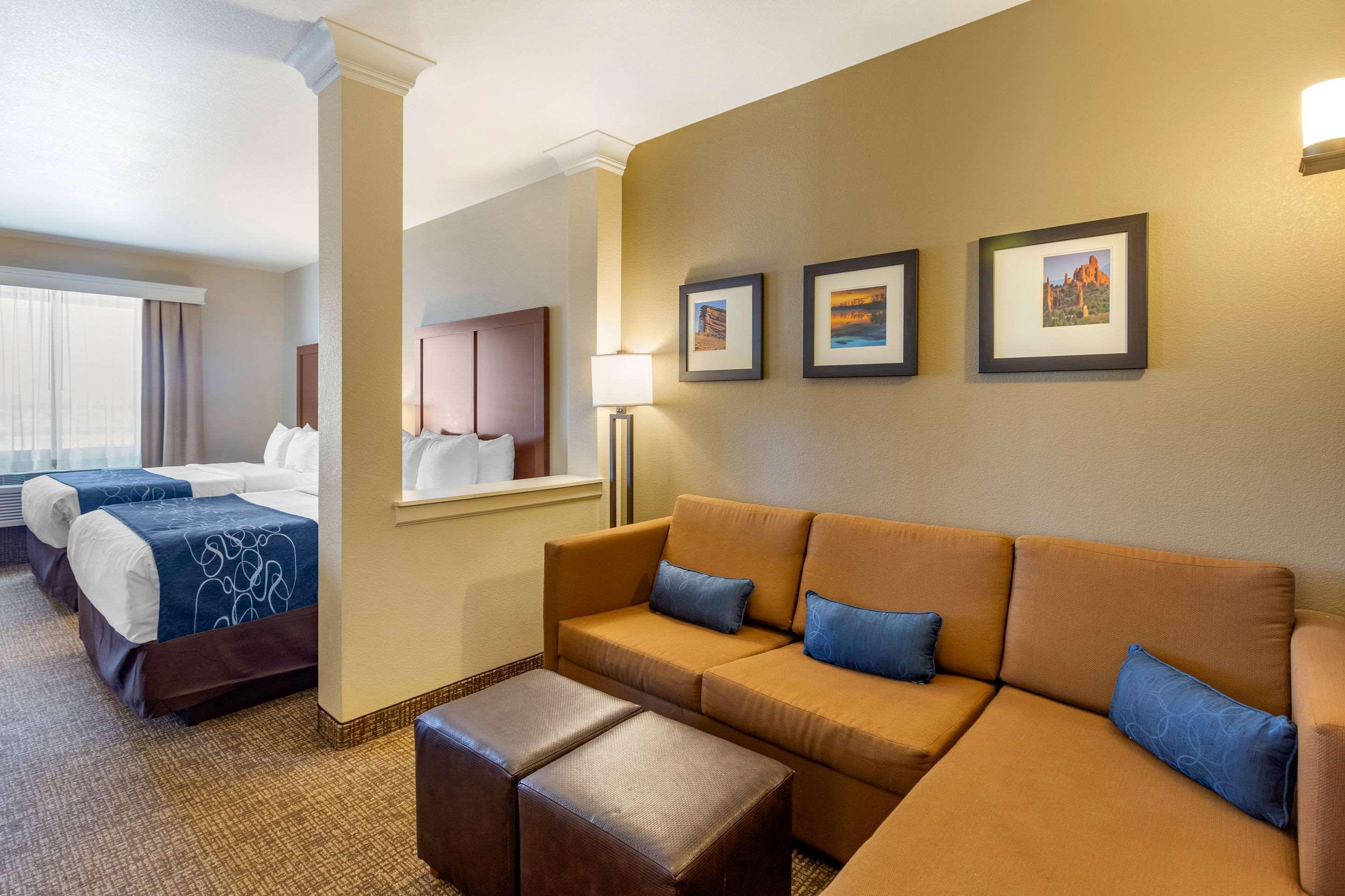 Comfort Suites Near Denver Downtown Buitenkant foto