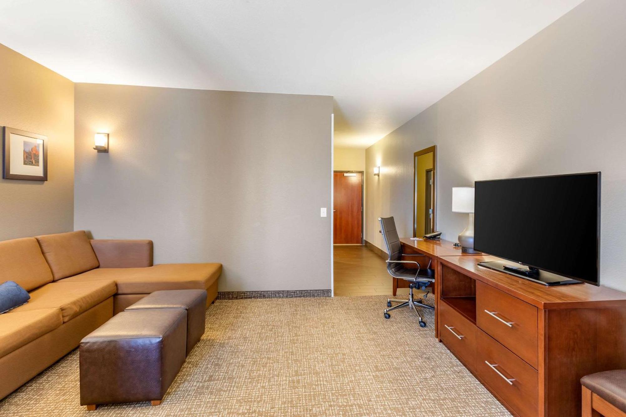 Comfort Suites Near Denver Downtown Buitenkant foto