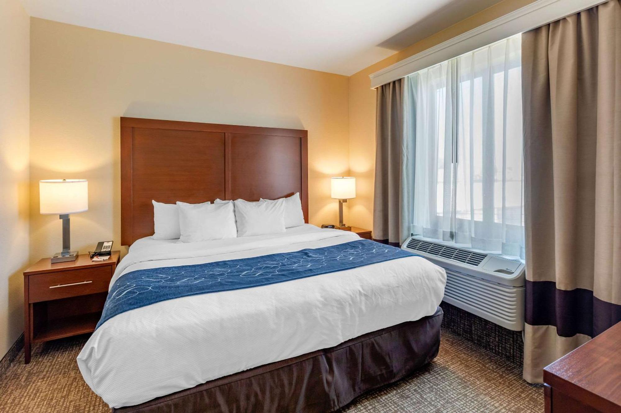 Comfort Suites Near Denver Downtown Buitenkant foto