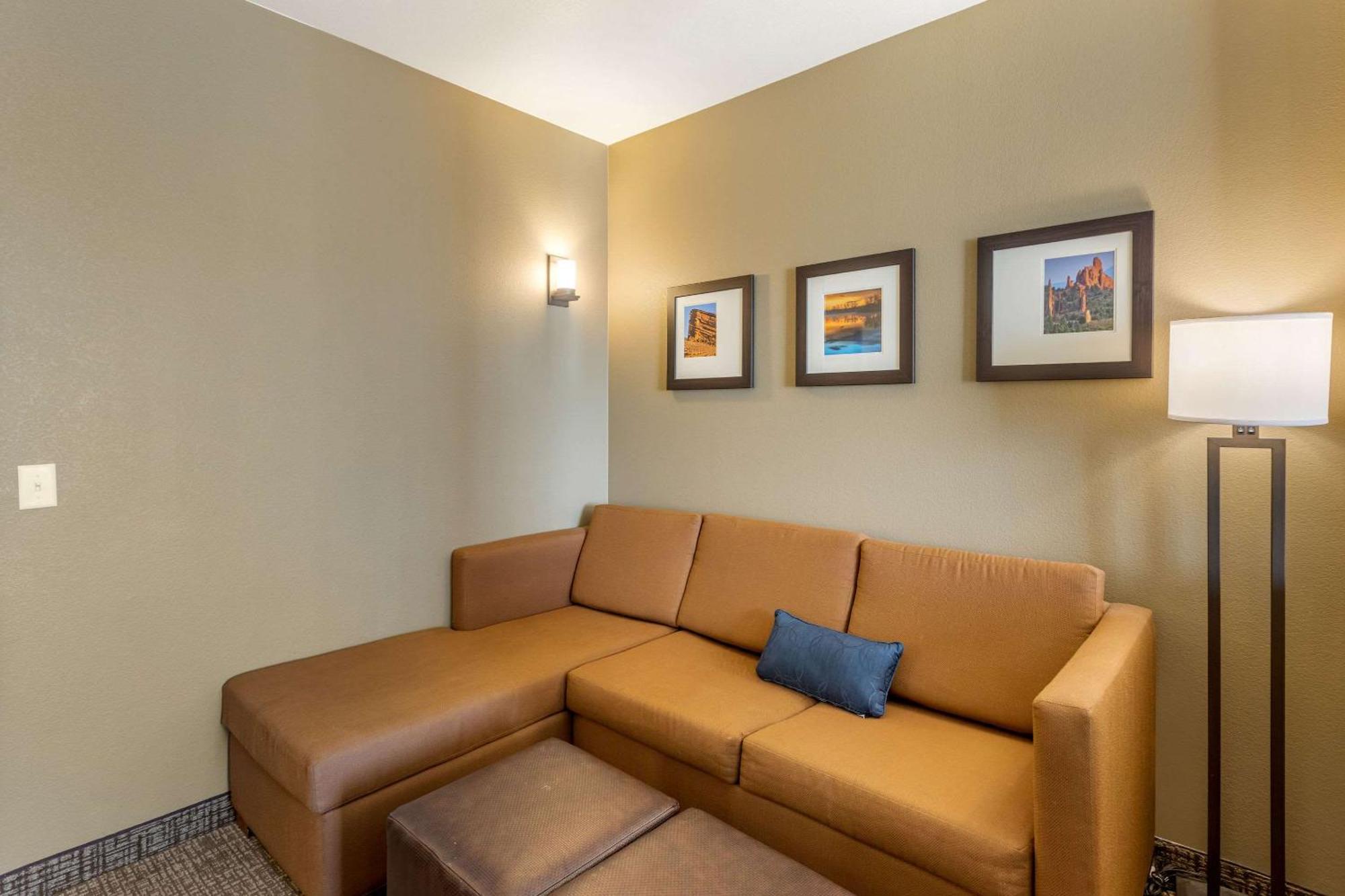 Comfort Suites Near Denver Downtown Buitenkant foto