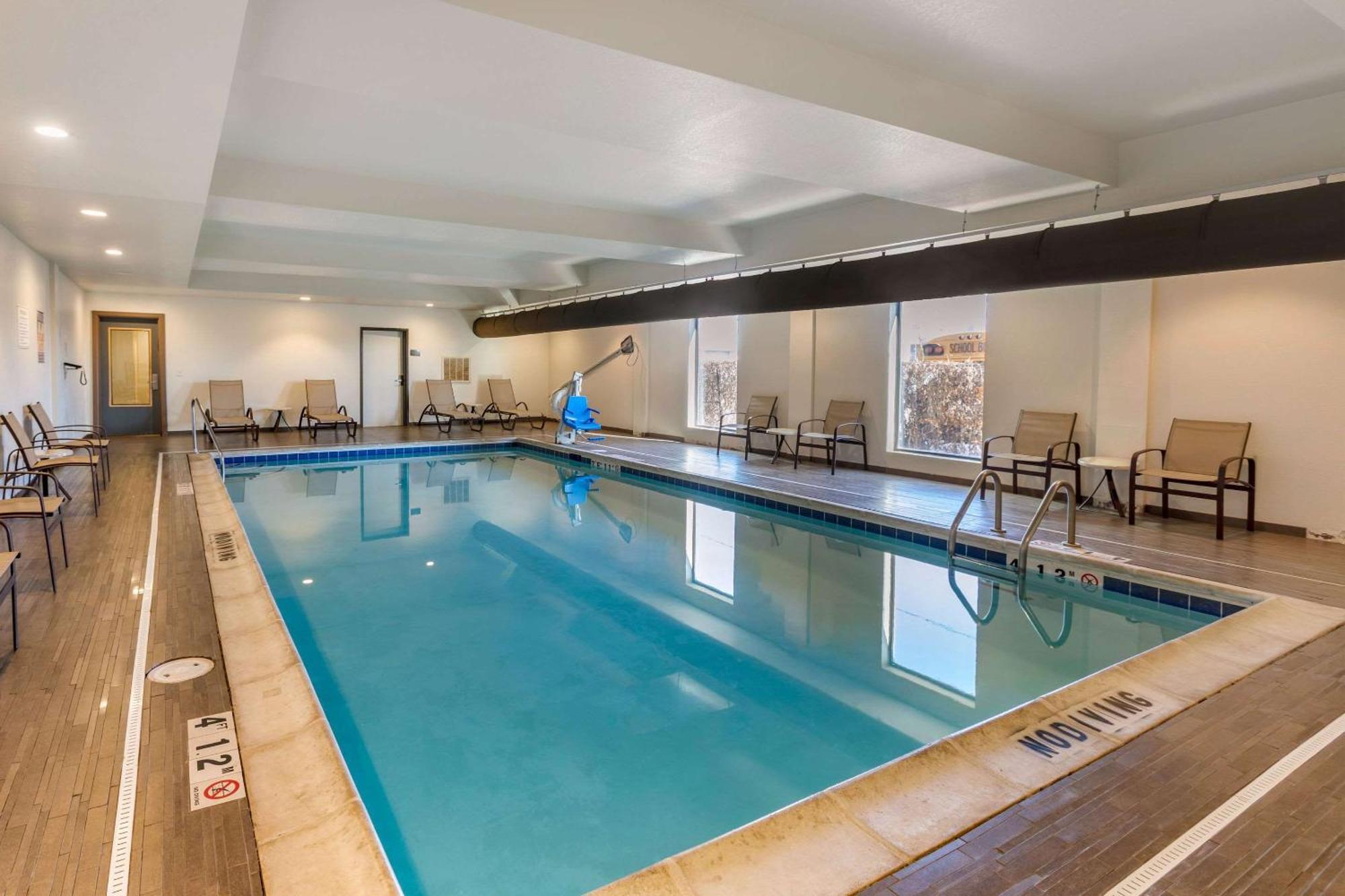 Comfort Suites Near Denver Downtown Buitenkant foto