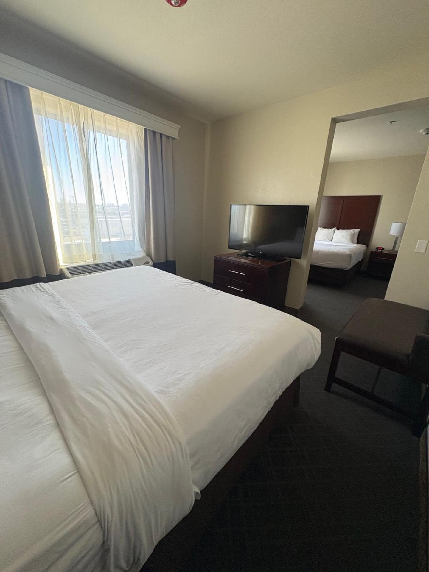 Comfort Suites Near Denver Downtown Buitenkant foto